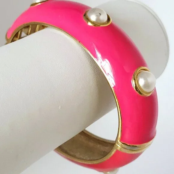 Pink Enamel Faux Pearl Gold Tone Bangle Clamp Bracelet 7" - Picture 2 of 6